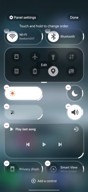 One UI 9.0 with Quick settings panel resizing