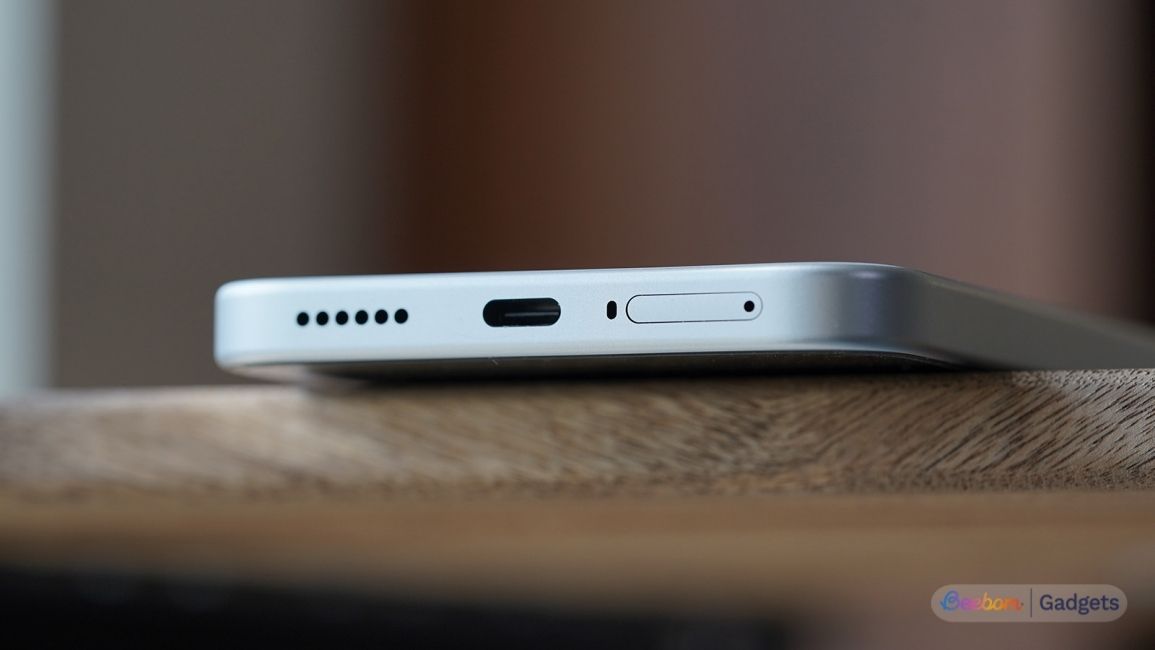 Poco X8 design from the bottom