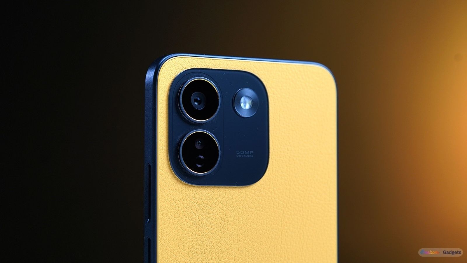 Poco X8 Power close up at the cameras