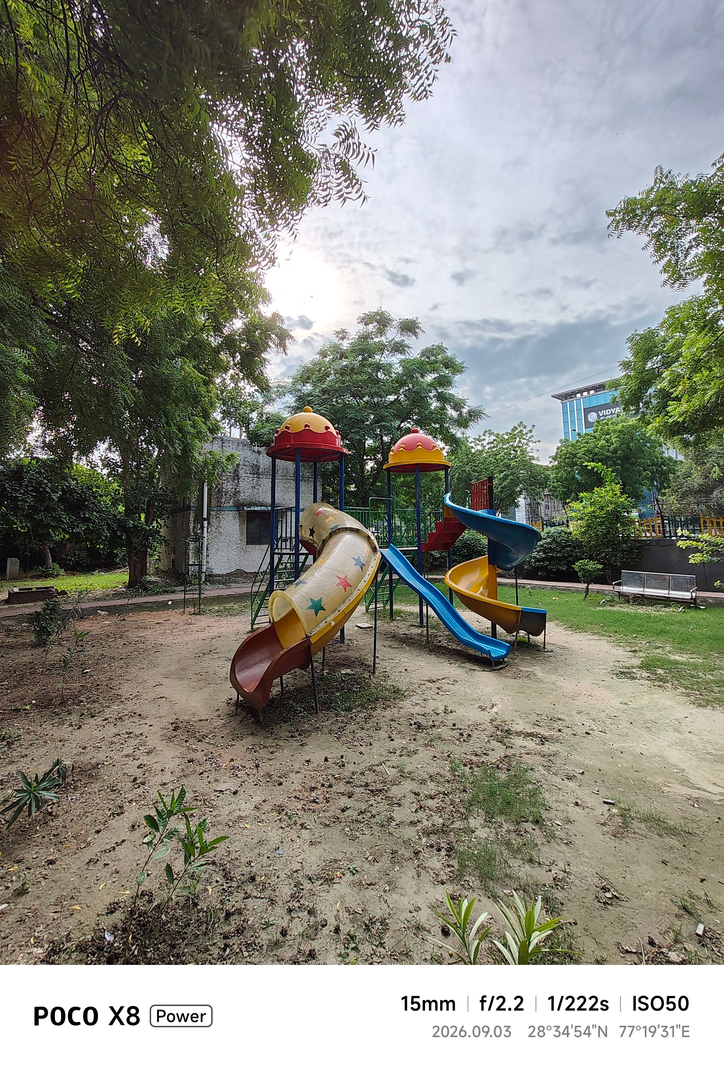 Poco X8 Power park ultrawide shot during the day showcasing