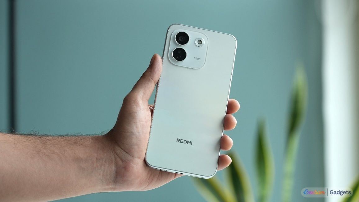 Back view of Redmi Note 17 Pro Max in hand