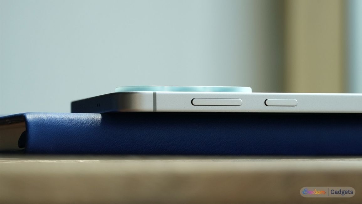 Samsung Galaxy S26 FE design from the side Samsung Galaxy S26 FE design from the side