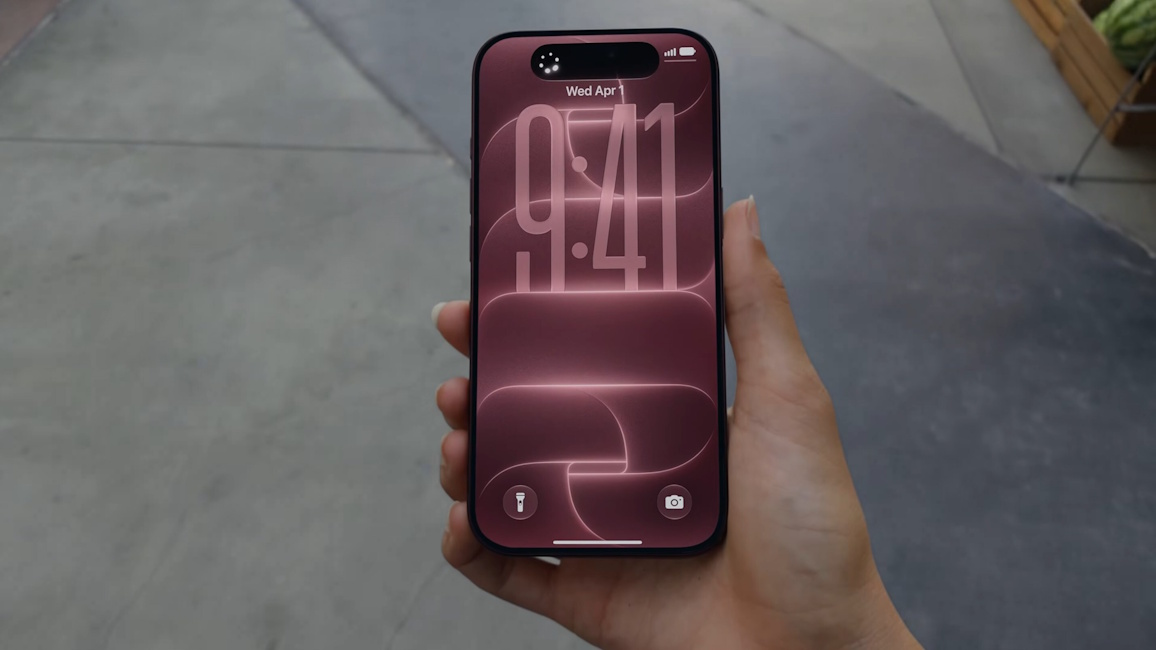 iPhone 18 Pro and the iPhone 18 Pro Max display