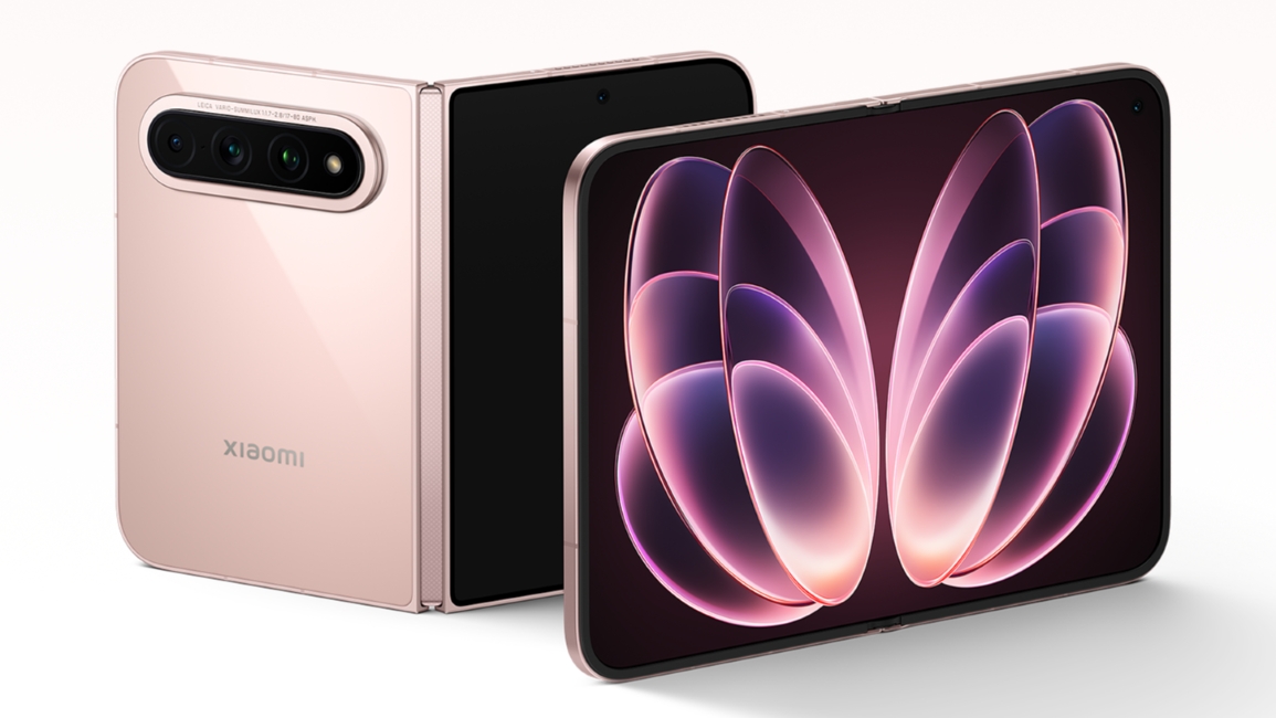 Xiaomi 18 Fold Ceramic edition from the front and back Xiaomi 18 Fold Ceramic edition from the front and back