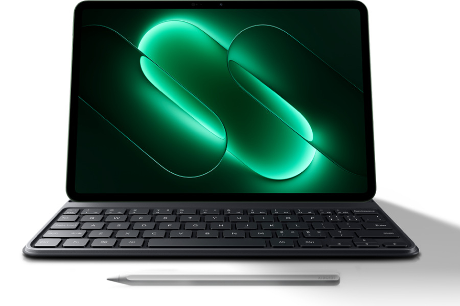 Xiaomi Pad 9 Pro with keyboard and stylus