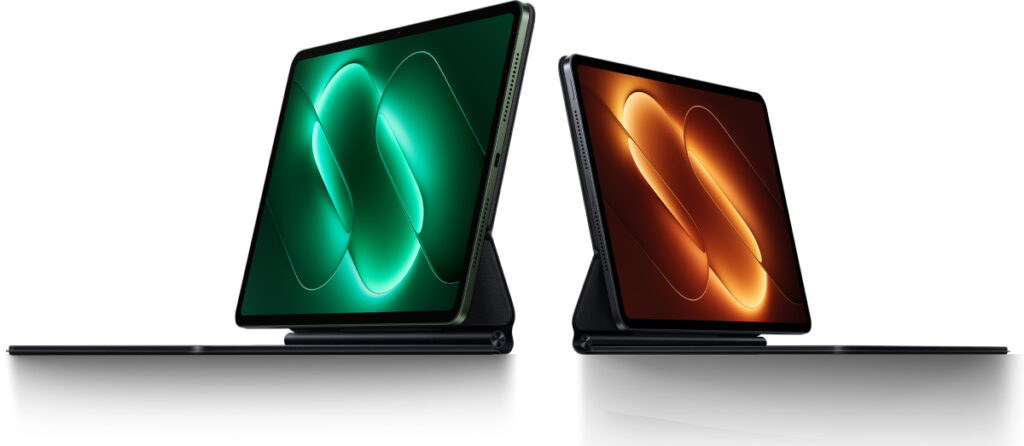 Xiaomi Pad 9 Pro and Pad 9 on the left and right