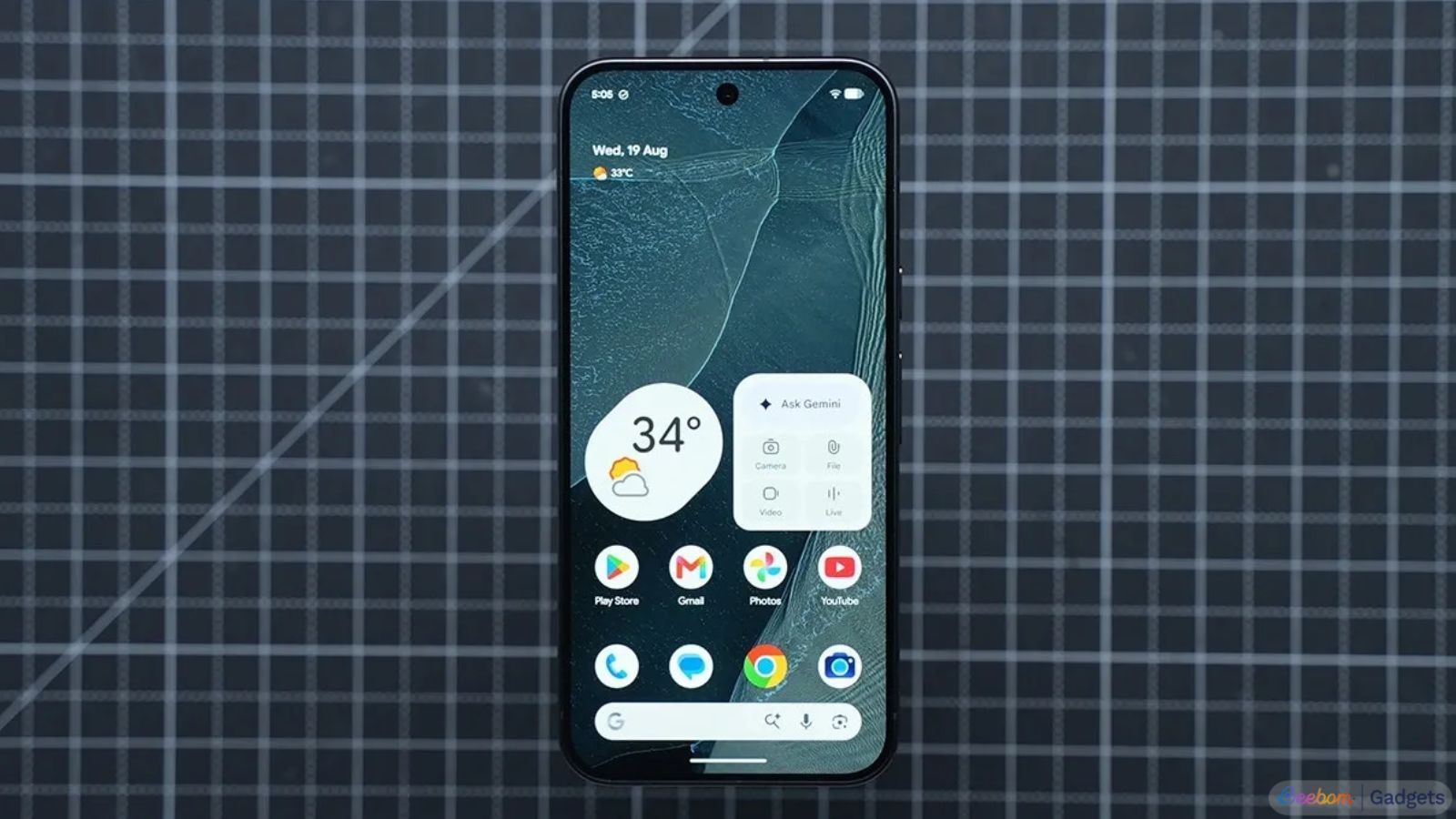 Android 17 QPR3 Beta 2 Rolls out to Pixel Phones with a Handy Lock Screen Security Feature thumbnail