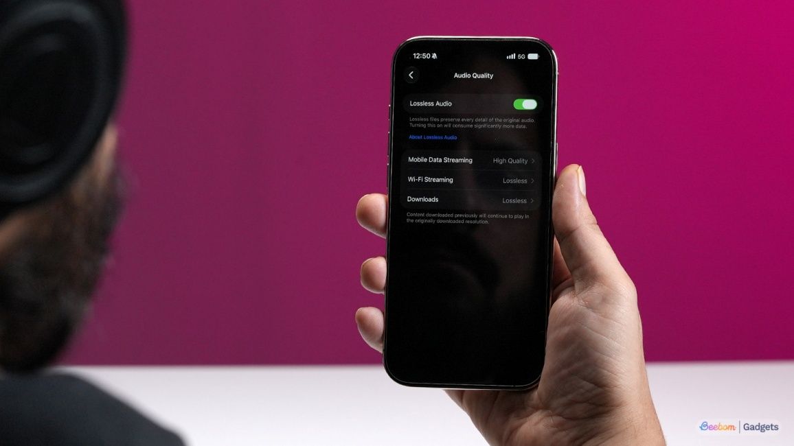 Apple Music's Lossless Audio page on iPhone Apple Music's Lossless Audio page on iPhone