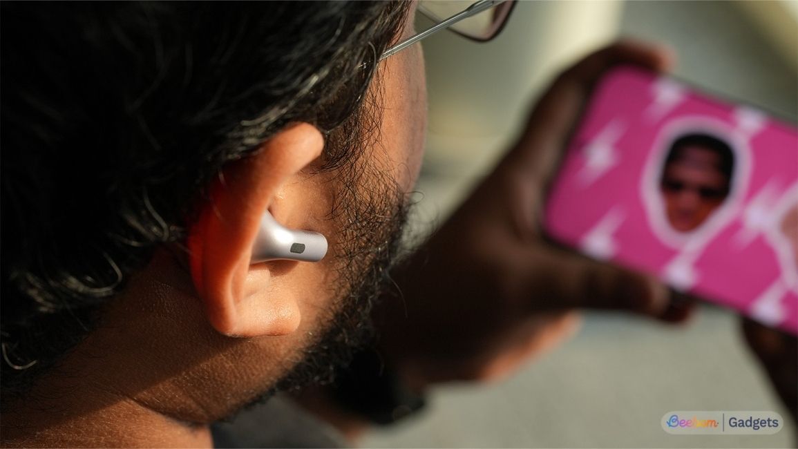 Listening to music videos on Oppo Enco X4 Listening to music videos on Oppo Enco X4
