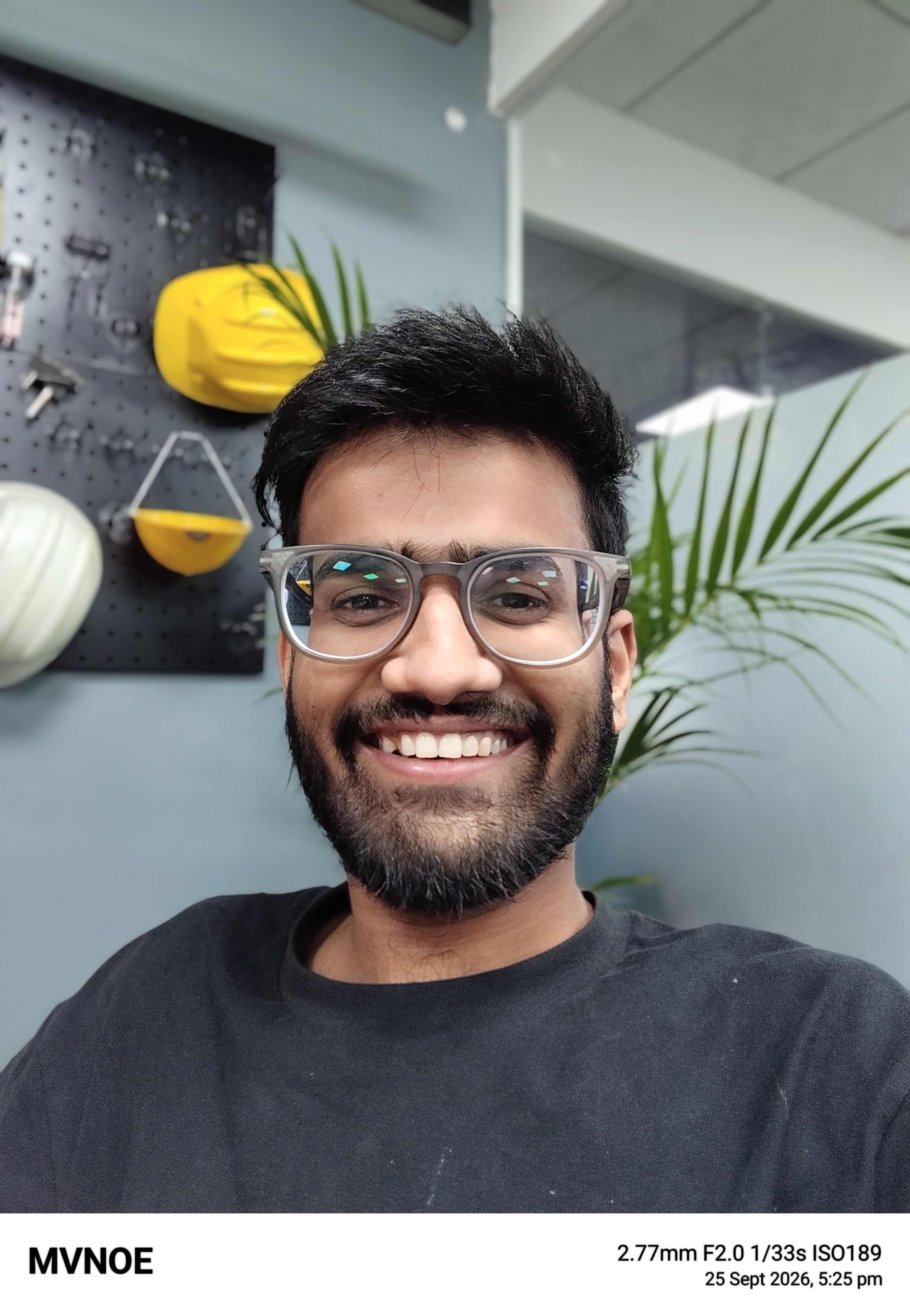 Mivi One 5G indoors selfie portrait Mivi One 5G indoors selfie portrait