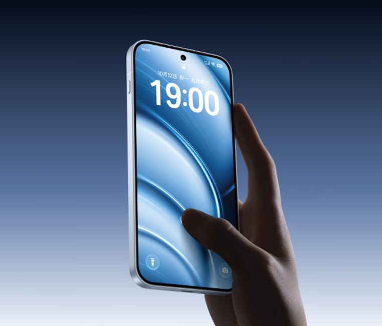OnePlus Ace 7 Pro display showcased while it's in hand