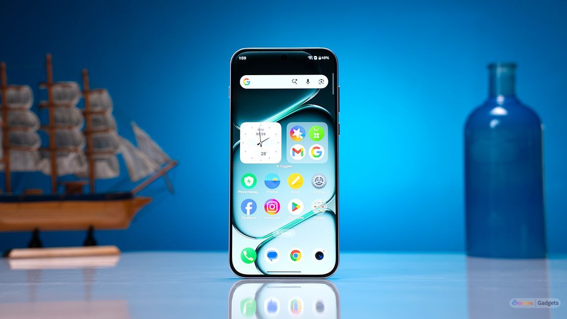 OnePlus Nord 6 home screen from the front OnePlus Nord 6 home screen from the front