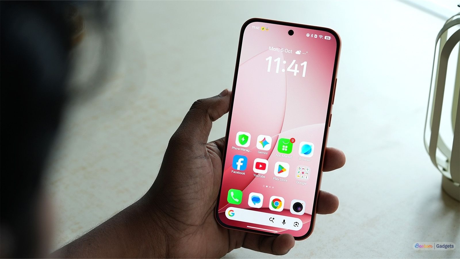 Oppo F35 Pro display quality showcased