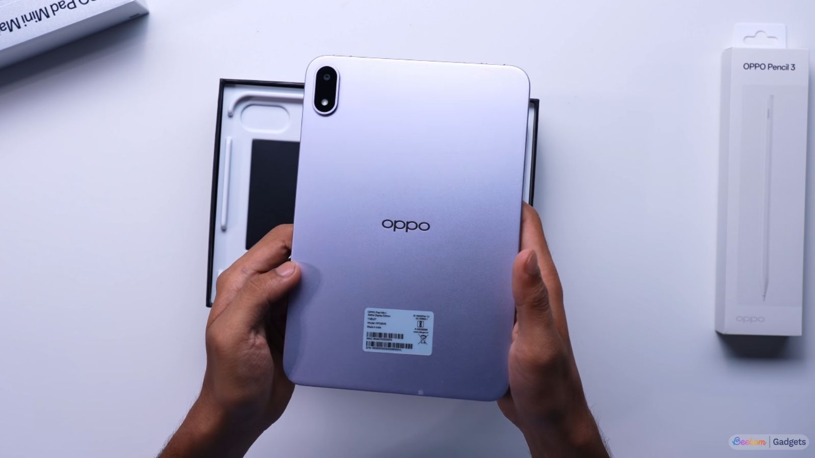 Oppo Pad Mini showcased while in hand