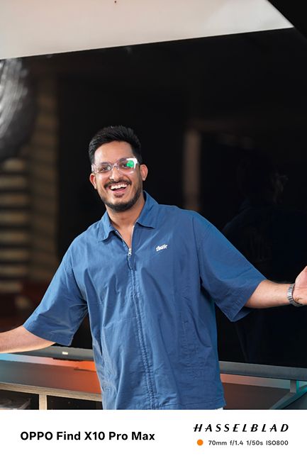 Oppo Find X10 Pro Max rear camera portrait of a man wearing a blue shirt Oppo Find X10 Pro Max rear camera portrait of a man wearing a blue shirt