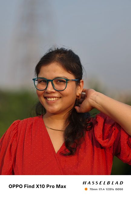 Oppo Find X10 Pro Max rear camera portrait of a woman wearing red dress Oppo Find X10 Pro Max rear camera portrait of a woman wearing red dress