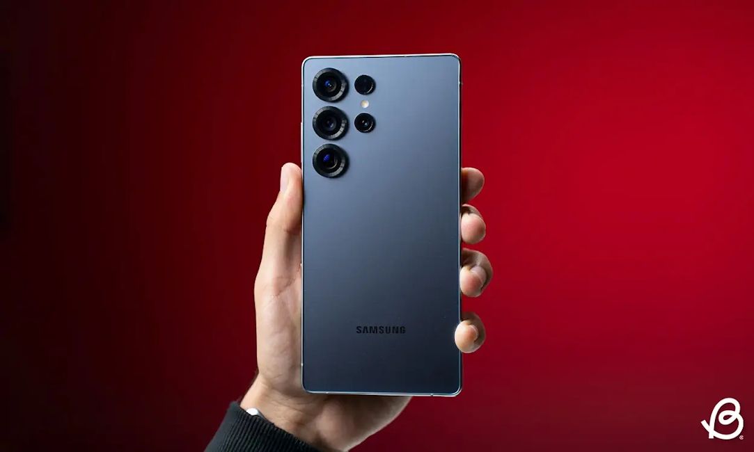 Samsung Galaxy S25 Ultra back design showcased while it's in hand