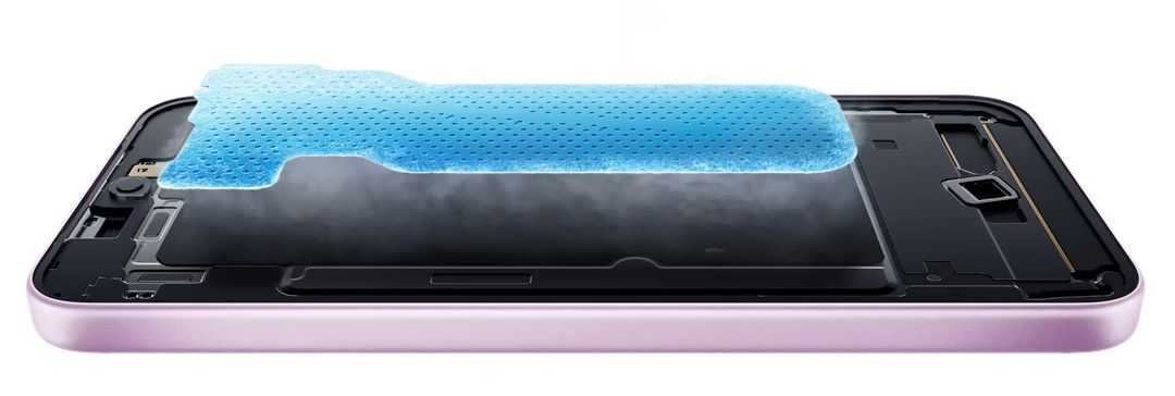 Vivo S2 FE from the back naked with vapour chamber highlighted in blue Vivo S2 FE from the back naked with vapour chamber highlighted in blue