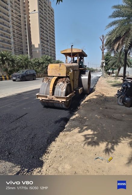 Road construction in daylight shot on Vivo V80